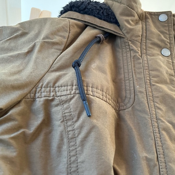 Eddie Bauer Winter Parka ❄️ - Picture 5 of 9